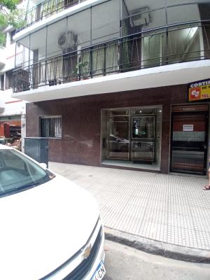 Excelente Depto. 3 Amb. C/balcon - Imagen# 2