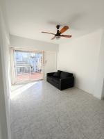 Excelente Depto. 2 Amb. C/balcon Aterrazado y Cochera - Imagen# 6