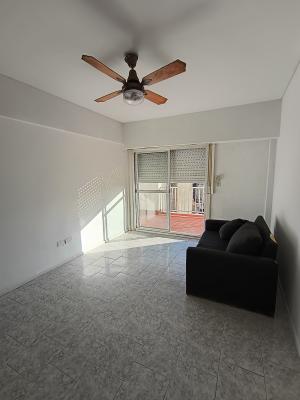 Excelente Depto. 2 Amb. C/balcon Aterrazado y Cochera - Imagen# 9