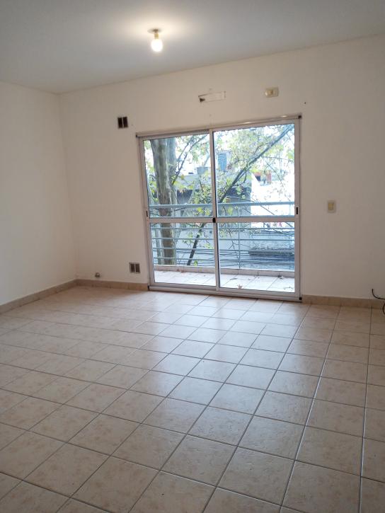 Excelente Depto. 2 Amb. C/balcon - Imagen# 2