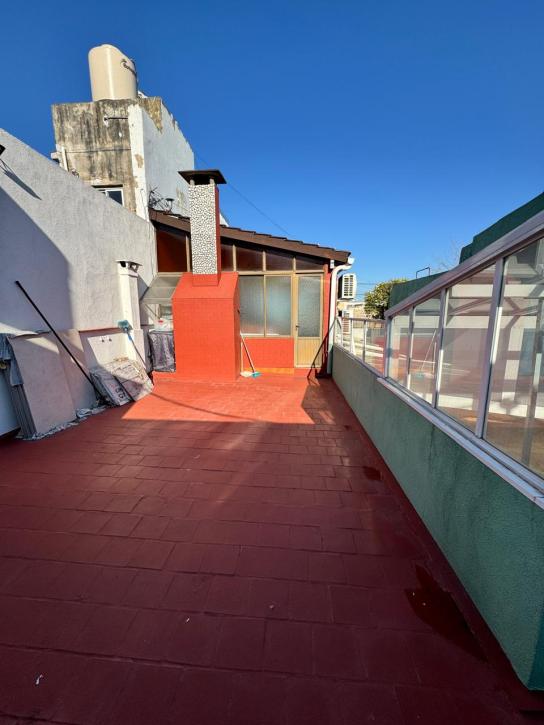 Casa de 4 Amb. C/patio, Terraza, Quincho y Garage - Imagen# 16