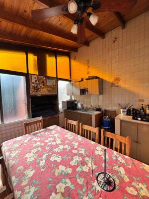Casa de 4 Amb. C/patio, Terraza, Quincho y Garage - Imagen# 17