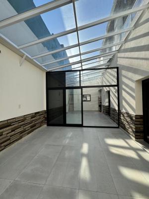 Casa de 4 Amb. C/patio, Terraza, Quincho y Garage - Imagen# 2