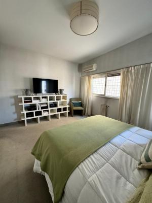 Excelente Piso de 4 Amb. c/2 Balcón y Cochera - Imagen# 24
