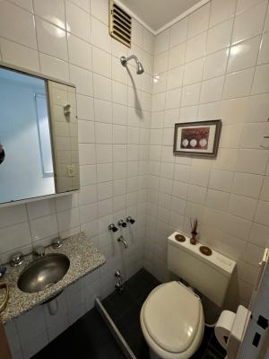 Excelente Piso de 4 Amb. c/2 Balcón y Cochera - Imagen# 13