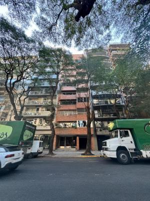 Excelente Piso de 4 Amb. c/2 Balcón y Cochera - Imagen# 1