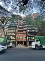Excelente Piso de 4 Amb. c/2 Balcón y Cochera - Imagen# 1