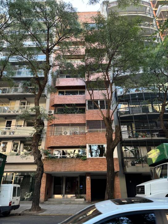 Excelente Piso de 4 Amb. c/2 Balcón y Cochera - Imagen# 4
