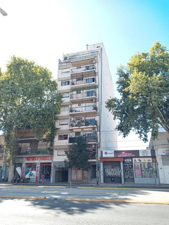 Departamentoo. 2 Amb. c/balcon Frances - Imagen# 1