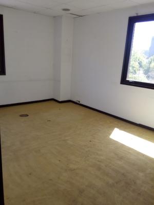 Oficina a Refaccionar con Cocheras - Imagen# 12