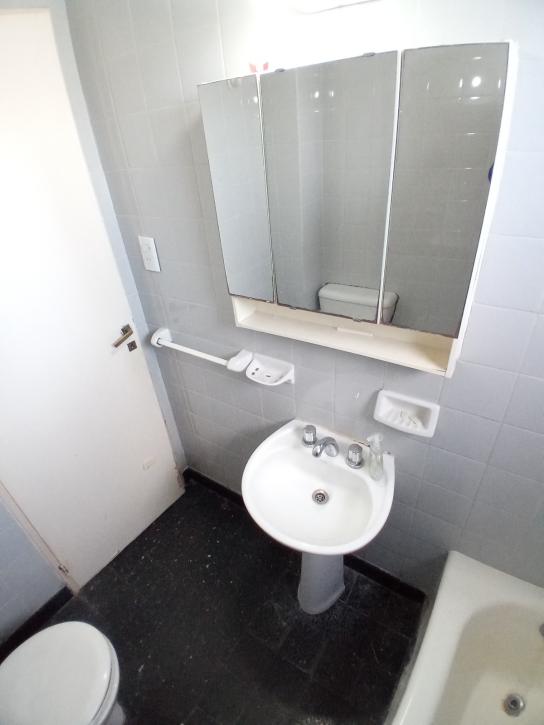 EXCELENTE Departamento de 2 ambientes al lateral - Imagen# 20