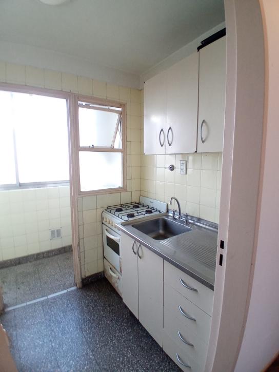 EXCELENTE Departamento de 2 ambientes al lateral - Imagen# 22