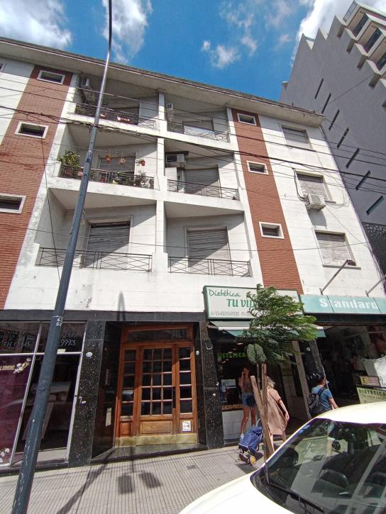 Muy Lindo Departamento de 2 Ambientes C/2 Patios - Imagen# 1